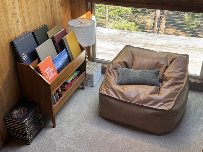 Reading nook at Hollyhock House